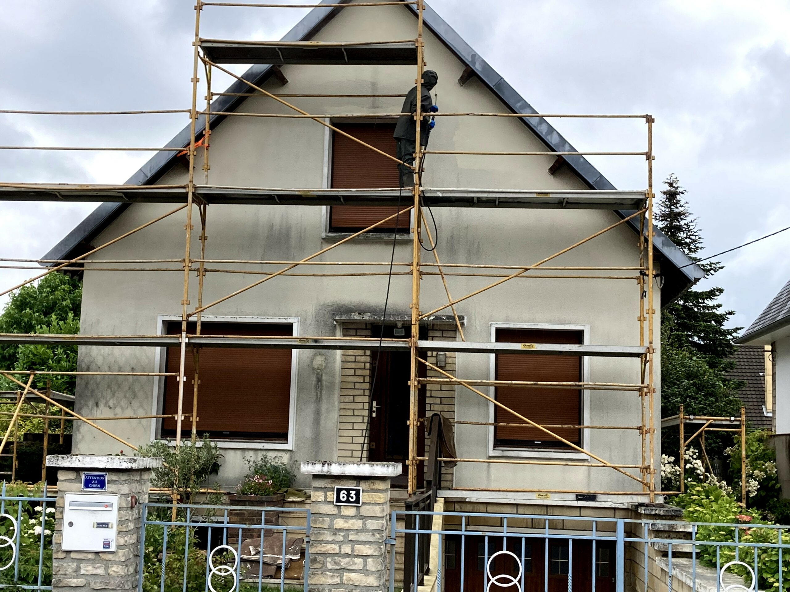 Vue sur la façade avant rénovation