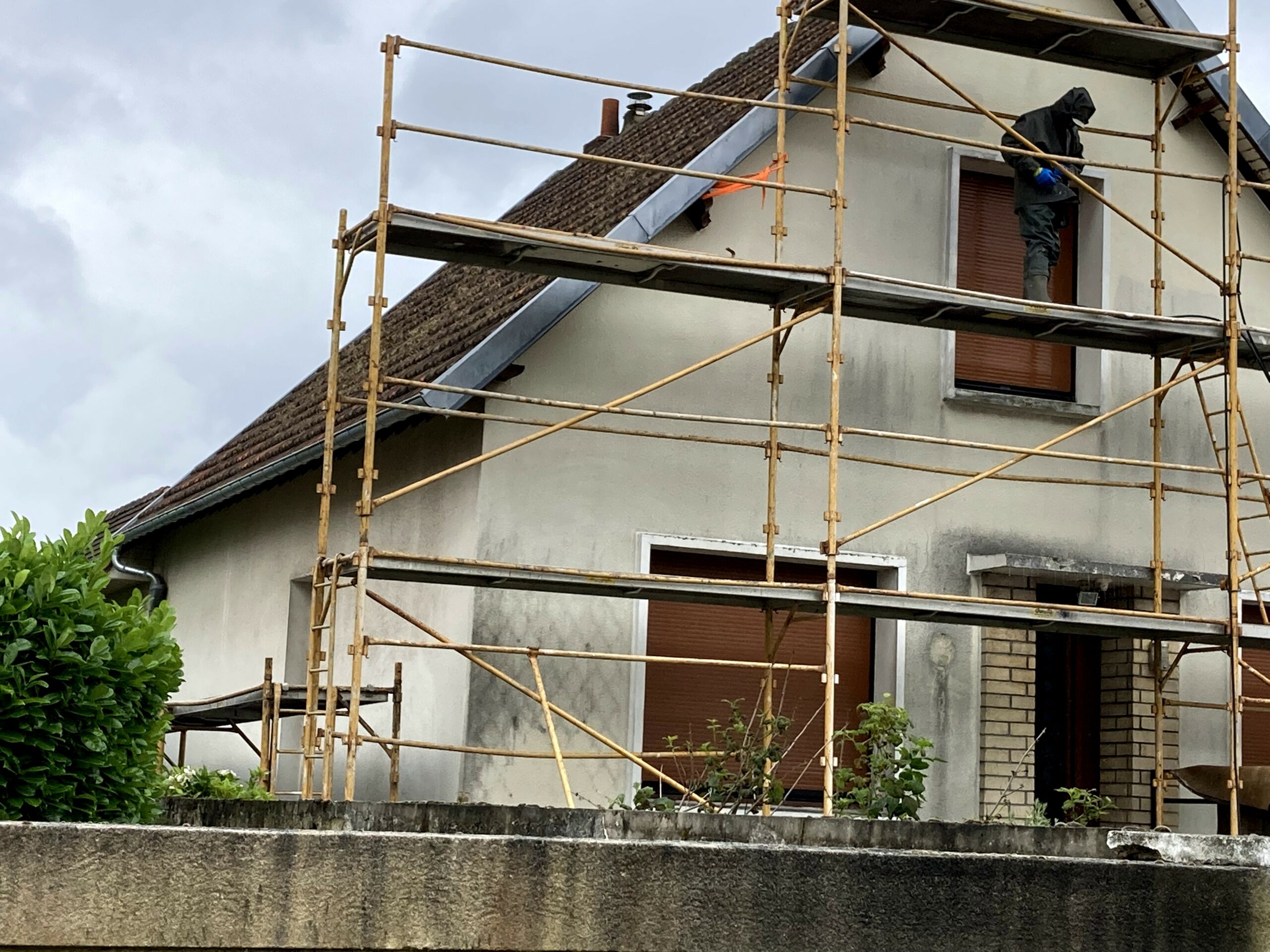 Vue sur la façade avant ravalement