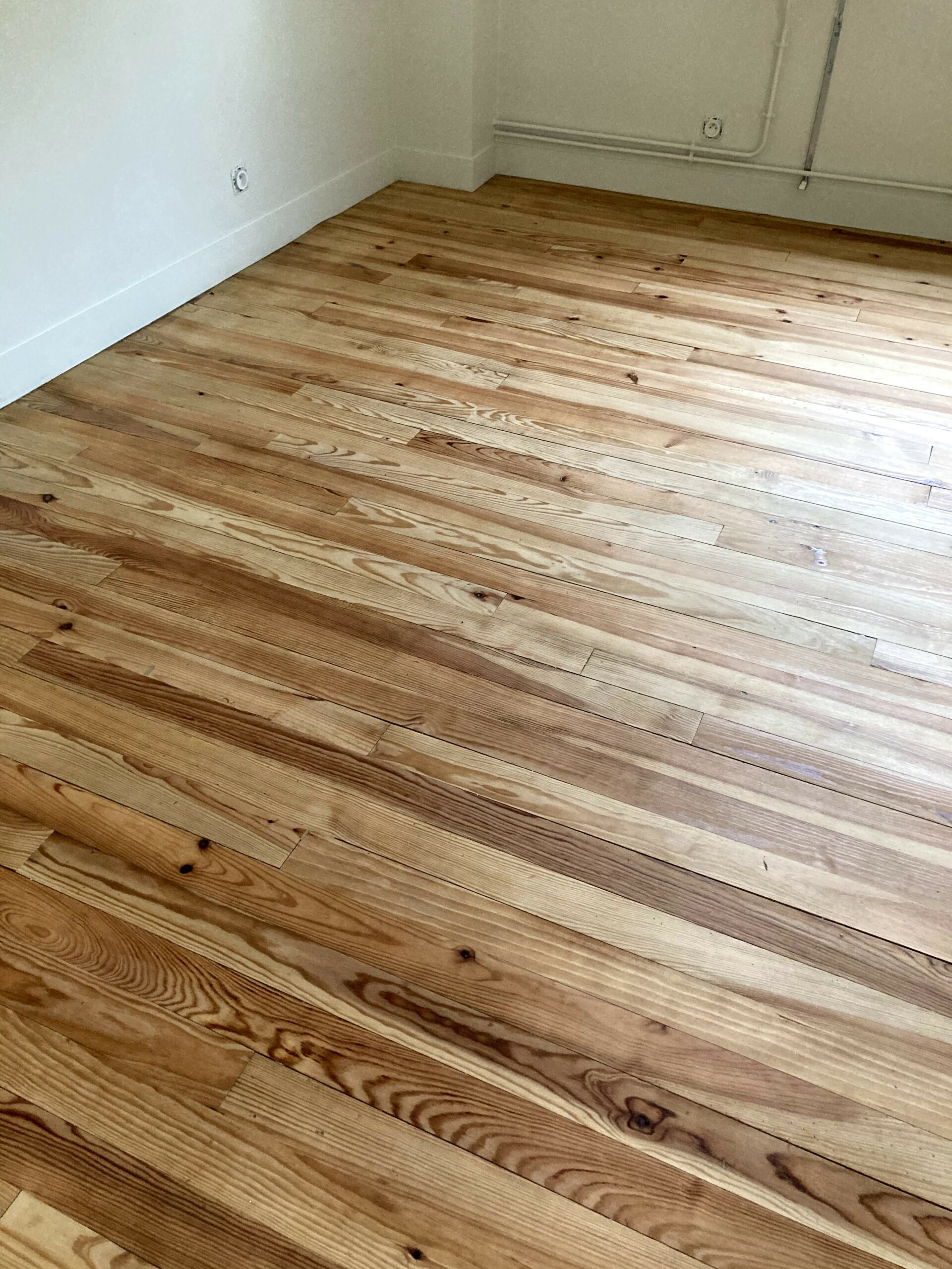 Rénovation de parquet avec vitrificateur